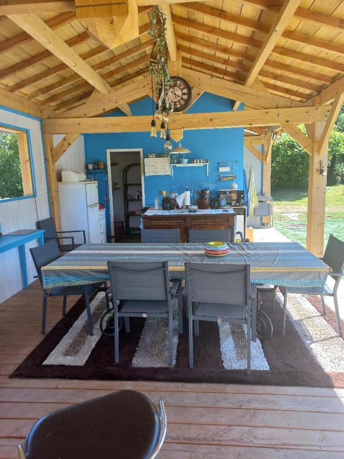 Les Chalets Salineens Salies-du-Salat Exteriör bild