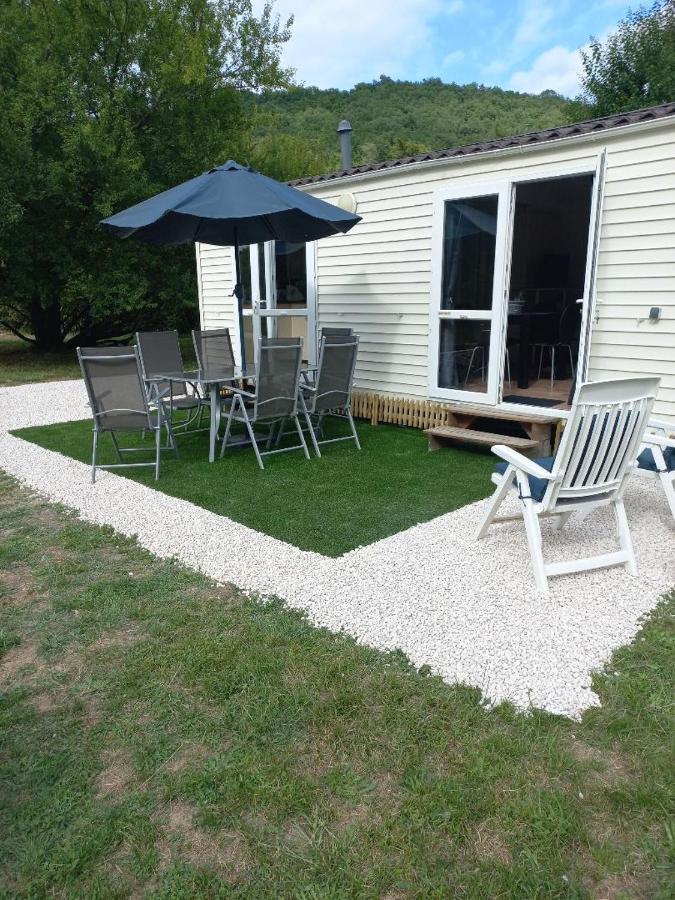 Les Chalets Salineens Salies-du-Salat Exteriör bild